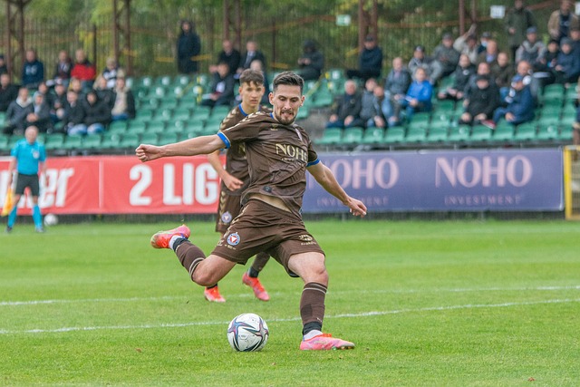 土耳其2-0保加利亚，恰尔汗奥卢造点后主罚命中+造乌龙